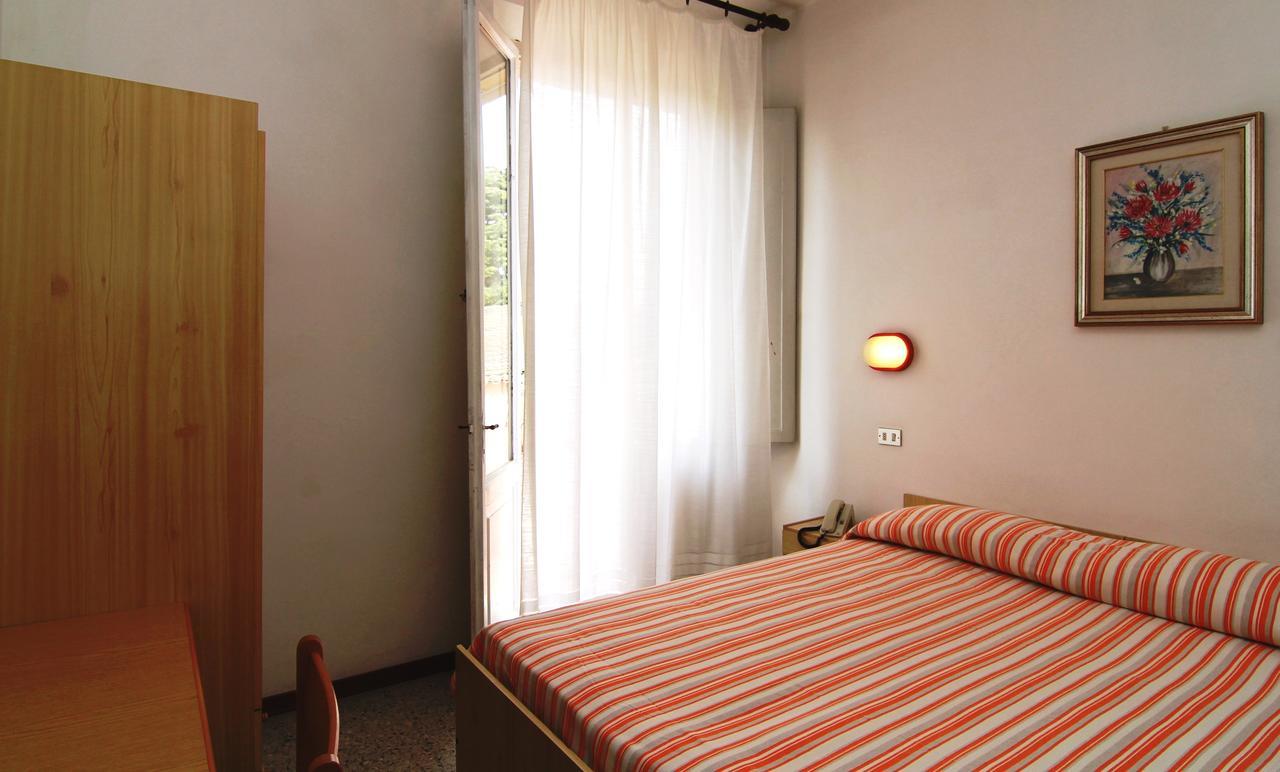 Hotel Garni Picnic Riccione Eksteriør billede