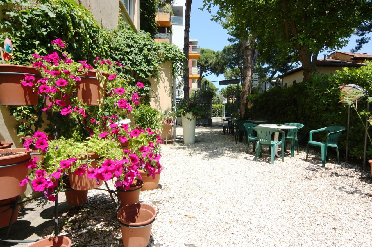 Hotel Garni Picnic Riccione Eksteriør billede