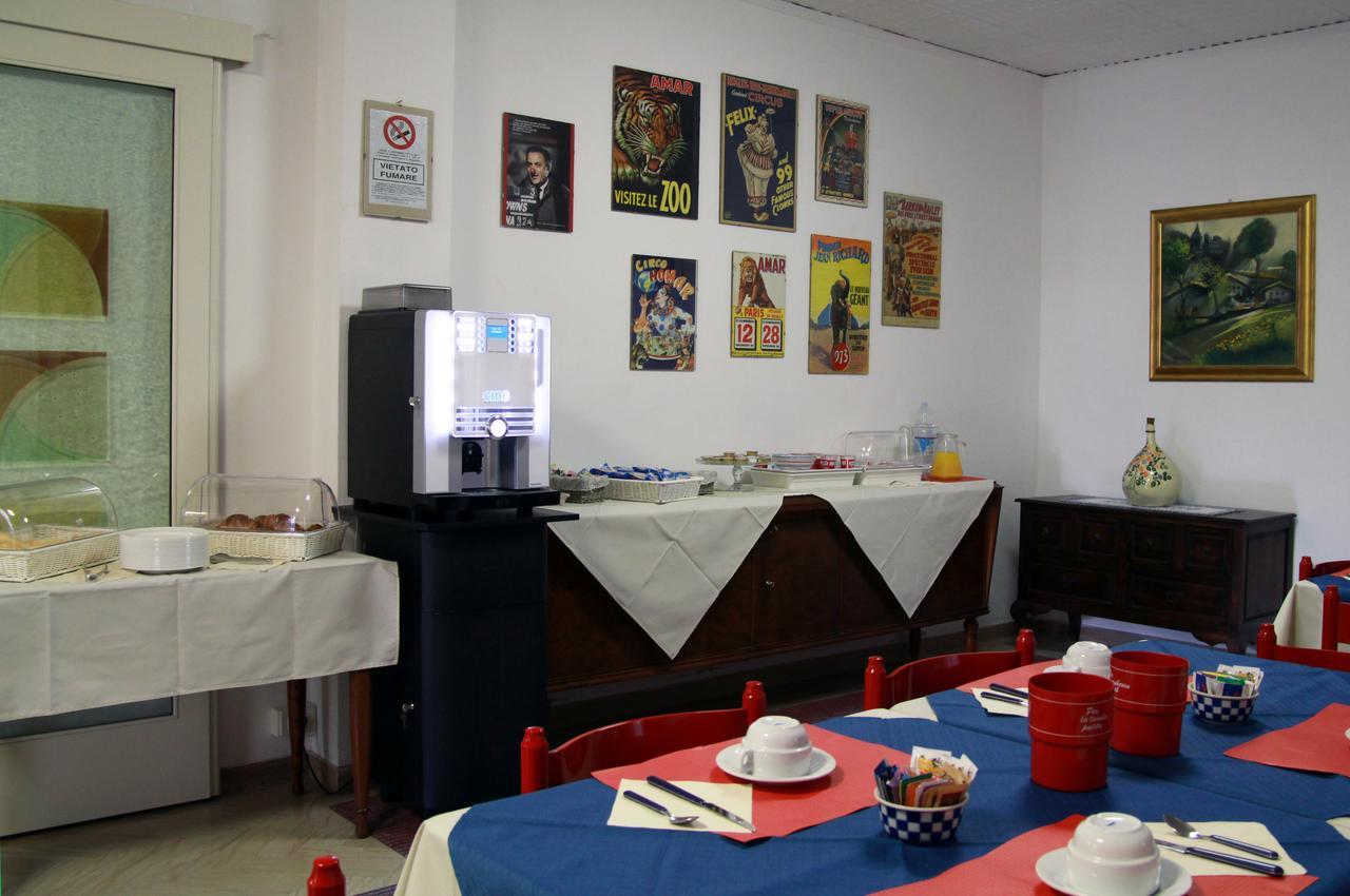 Hotel Garni Picnic Riccione Eksteriør billede