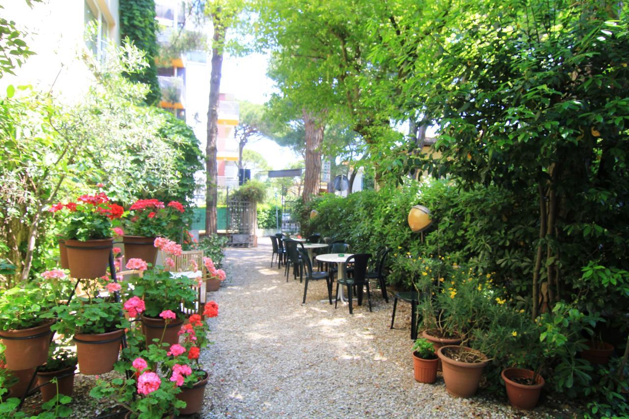 Hotel Garni Picnic Riccione Eksteriør billede