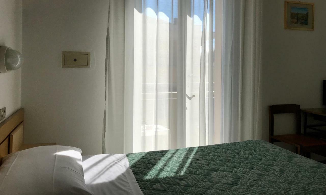 Hotel Garni Picnic Riccione Eksteriør billede